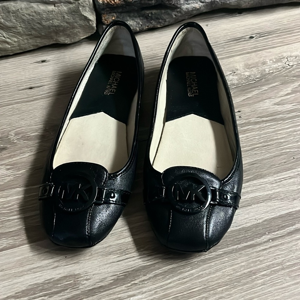 Michael Kors flats/9.5